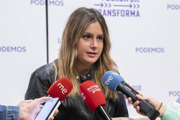 Archivo - La portavoz adjunta de Unidas Podemos en la Asamblea de Madrid, Alejandra Jacinto, ofrece declaraciones a los medios de comunicación en la inauguración de la Universidad de Otoño, a 4 de noviembre de 2022, en Madrid (España).