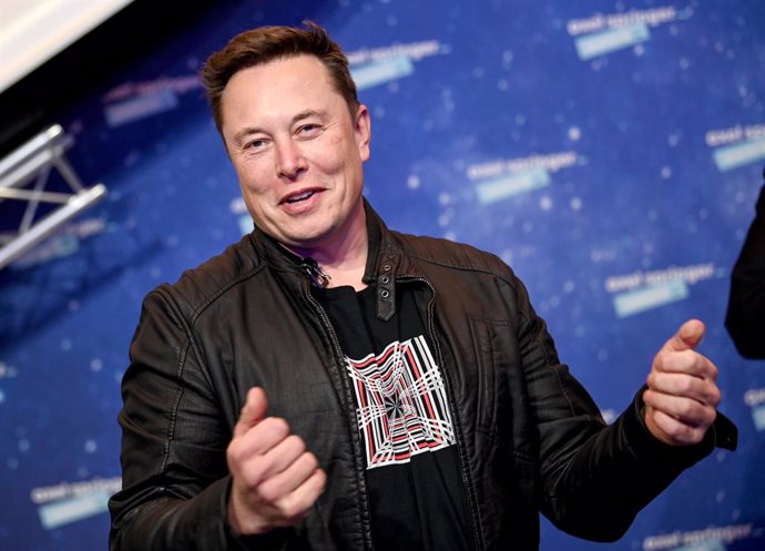 Archivo - FILED - 01 December 2020, Berlin: Elon Musk, Tesla CEO, arrives at the Axel Springer Award ceremony. Photo: Britta Pedersen/dpa-Zentralbild/dpa-pool/dpa