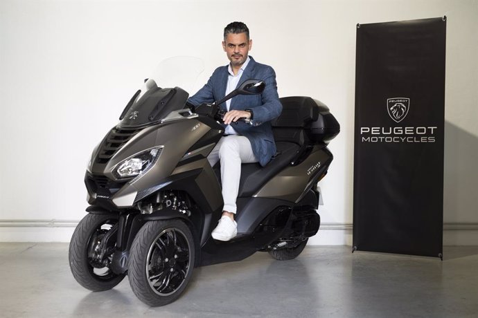 Archivo - Francisco Domínguez, nuevo director del Clúster Europeo de Peugeot Motocycles.