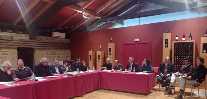 Gobierno de La Rioja presenta a la Asociación de Bodegas del Barrio de la Estación un proyecto para peatonalizar la zona