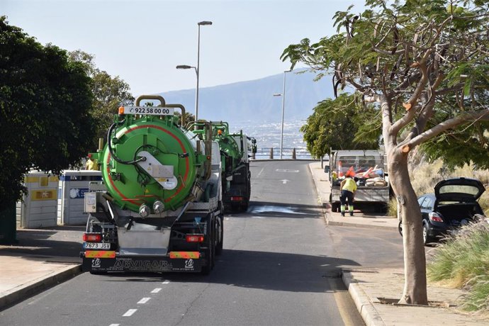 Archivo - Camión cisterna