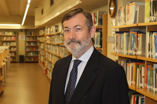 El actual rector de la Universitat Abat Oliba CEU, Rafael Rodríguez-Ponga