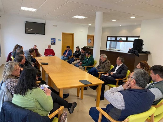 Reunión del equipo de Gobierno de la Diputación de Cáceres con alcaldes de Villuercas-Ibores-Jara