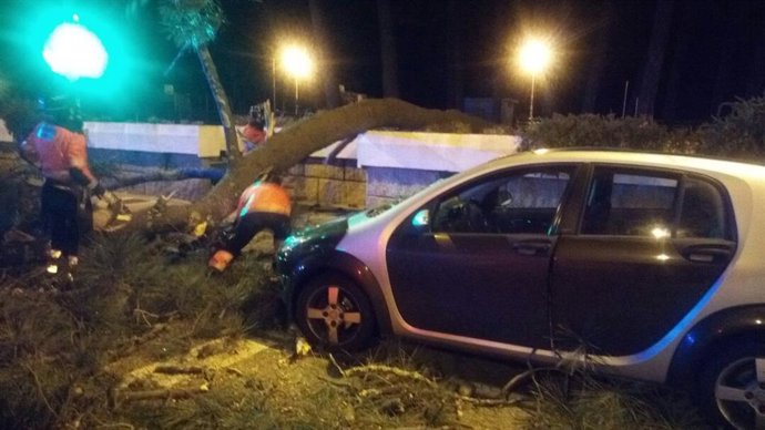 El temporal deja en Galicia un centenar de incidencias y vientos superiores a los 140 kilómetros por hora.