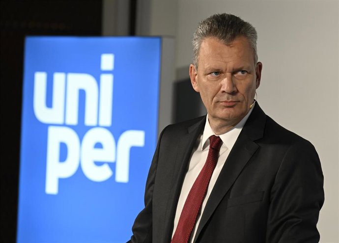 Archivo - FILED - 08 July 2022, Duesseldorf: Klaus-Dieter Maubach, CEO of energy supplier Uniper, speaks at the group's headquarters about aid from the federal government to ensure a secure gas supply. Maubach will address shareholders of the faltering 