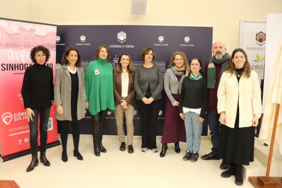 Presentación de la web creaada por la UCO con recursos para personas sin hogar.