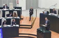 El proyecto de presupuestos de Madrid obtiene dictamen favorable tras la abstención de Vox y el voto de calidad del PP