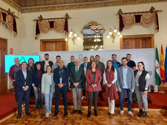 Entrega ayudas a jóvenes agricultores y ganaderos en Almería