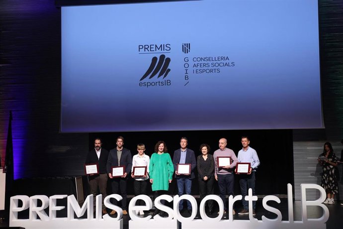 El Govern entrega los premios Deportes IB a los mejores deportistas y clubes de la pasada temporada.