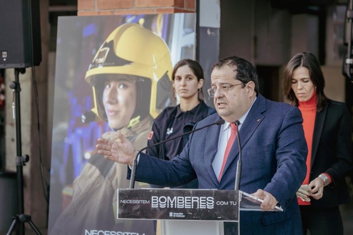 El conseller de la Generalitat, Joan Ignasi Elena, durante la presentación de las medidas