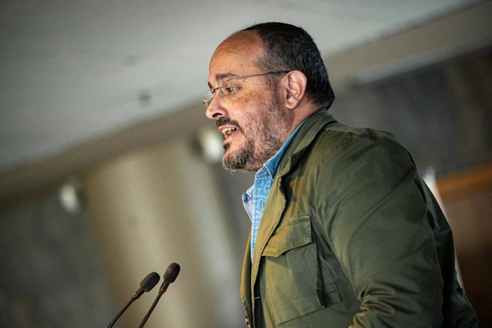 Archivo - El líder del PP en Catalunya, Alejandro Fernández, en la clausura de un acto del partido sobre las municipales de 2023 en Badalona (Barcelona)