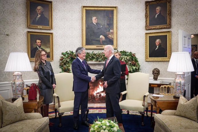 El presidente de Ecuador, Guillermo Lasso, con el presidente de Estados Unidos, Joe Biden