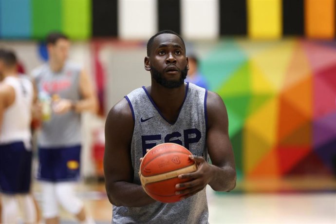 Archivo - Usman Garuba durante un entrenamiento de la selección española de baloncesto