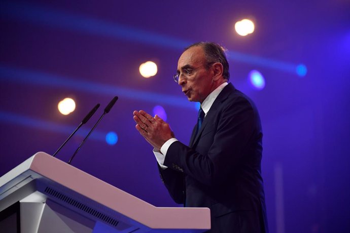 Archivo - 05 February 2022, France, Lille: French far-right presidential candidate Eric Zemmour gives a speech during campaign rally. Photo: Julien Mattia/Le Pictorium Agency via ZUMA/dpa