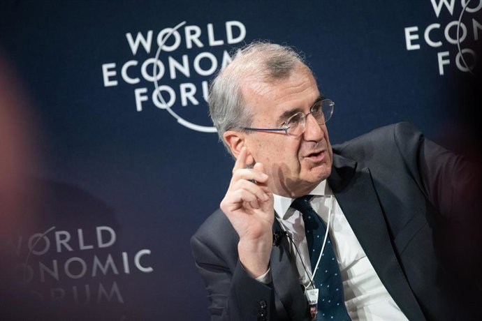 Archivo - HANDOUT - 24 May 2022, Switzerland, Davos: Francois Villeroy de Galhau, Governor of the Central Bank of France, speaks at the 'Financial Inclusion: Addressing the Largest Gaps' session at the World Economic Forum Annual Meeting in Davos-Kloste