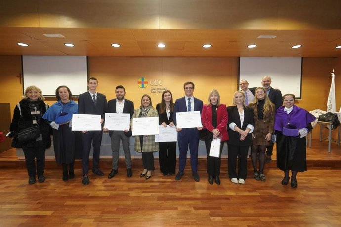 Empresas.- Multiópticas y la Universidad Ceu San Pablo entregan las Becas de Ayuda al Estudio Mó Talent Wa