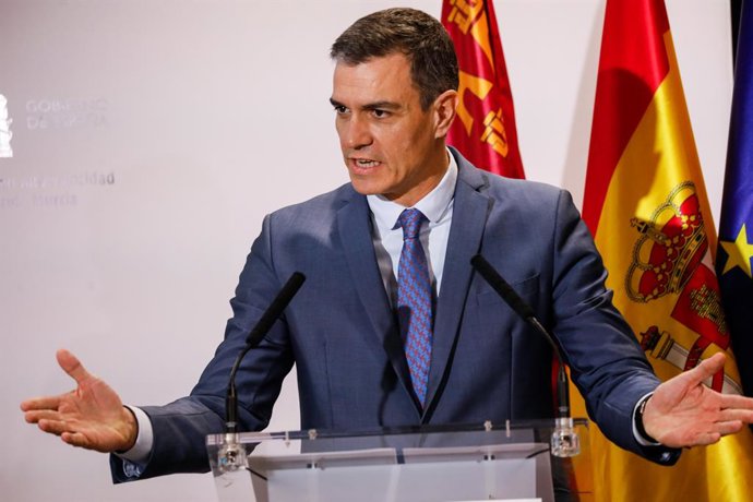 El presidente del Gobierno de España, Pedro Sánchez, interviene en la inauguración de la línea de AVE Madrid-Murcia, en la estación  Murcia del Carmen, a 19 de diciembre de 2022, en Murcia (España).
