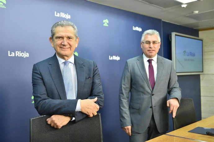 El consejero de Hacienda, Celso González, y el de Desarrollo Autonómico, Jose Ángel Lacalzada