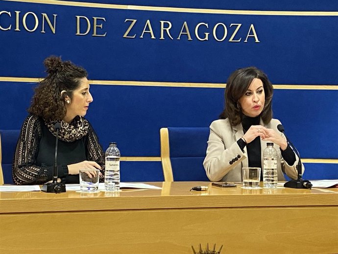 La vicepresidenta de la DPZ, Teresa Ladrero, y diputada delegada de Solidaridad, Elena García Juango.