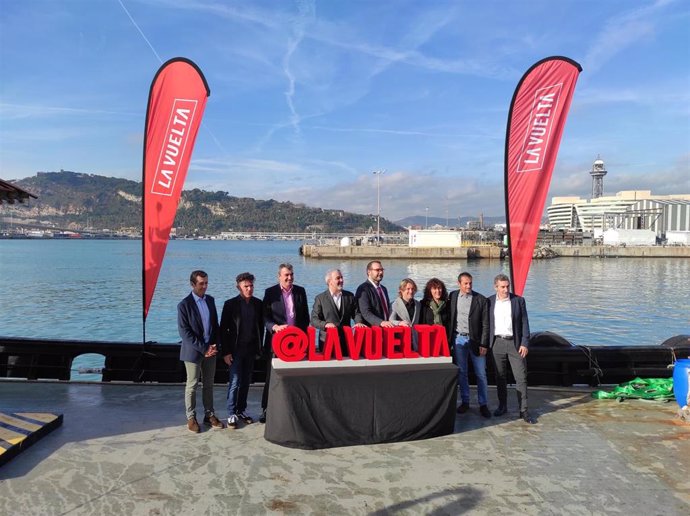 Presentación de las dos primeras etapas de La Vuelta 23 en Barcelona, con el director general de Unipublic y La Vuelta, Javier Guillén