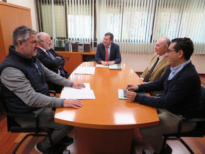 1 Nota Y 2 Fotos Junta (Comisión Seguimiento Negociación Colectiva)