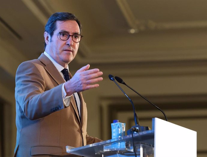 El presidente de la Confederación Española de Organizaciones Empresariales (CEOE), Antonio Garamendi
