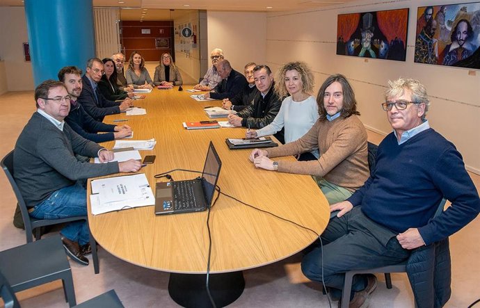 La consejera de Empleo y Políticas Sociales, Eugenia Gómez de Diego, preside la reunión del Observatorio de la Vivienda y el Suelo de Cantabria