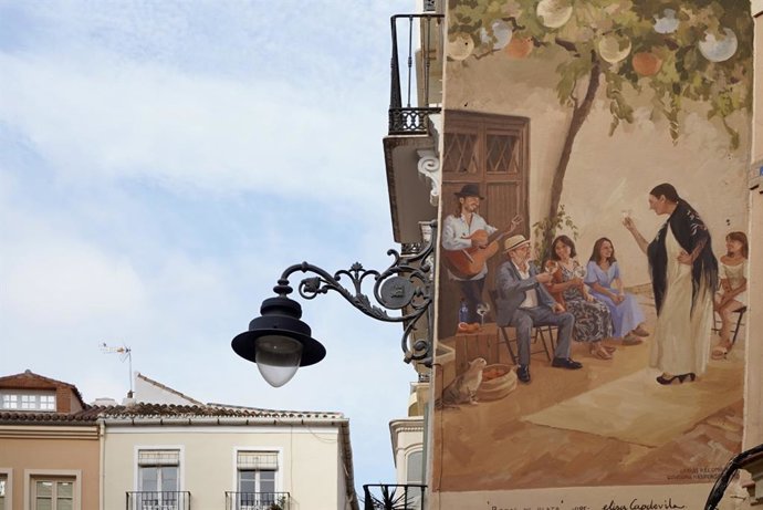 Mural 'Bodas de plata' de Elisa Capdevila