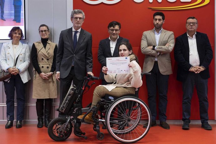 Fundación ONCE otorga en Castilla y León cinco becas a estudiantes con discapacidad