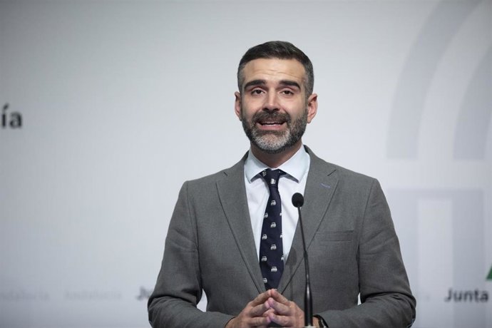 El consejero de Sostenibilidad y portavoz del Gobierno, Ramón Fernández-Pacheco, este martes en la rueda de prensa del Consejo de Gobierno.