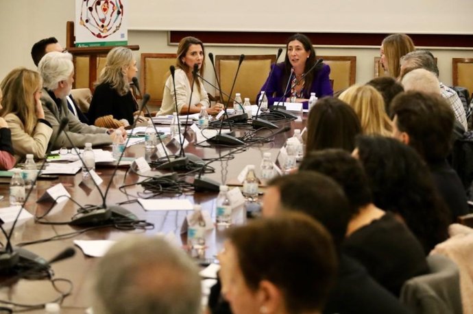 Loles López destaca que el Consejo Andaluz de Voluntariado "fortalecerá el músculo de la solidaridad"