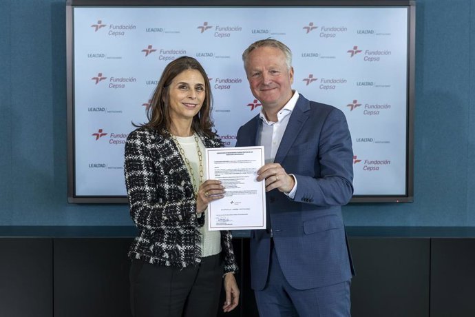 Recogida de la acreditación.