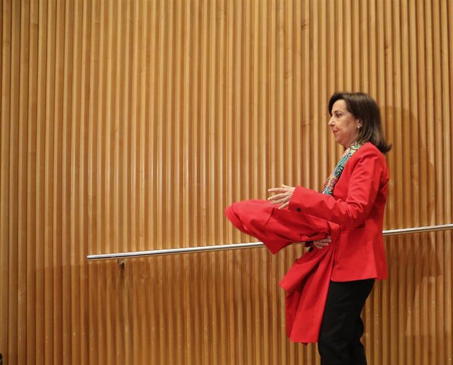 Archivo - La ministra de Defensa, Margarita Robles, en la Comisión de Defensa en el Congreso de los Diputados