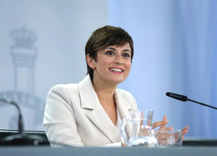 La ministra Portavoz, Isabel Rodríguez, durante la rueda de prensa tras la reunión del Consejo de Ministros en Moncloa, a 20 de diciembre de 2022, en Madrid (España). 