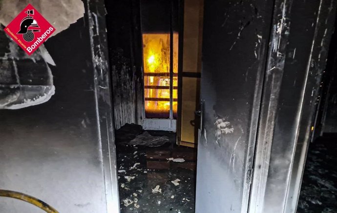 Incendio en una vivienda en Alcoi (Alicante)