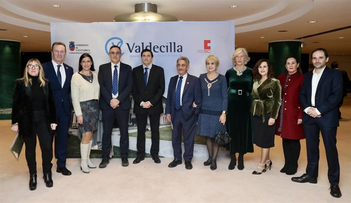 Valdecilla homenajea a empresas, entidades y colectivos que colaboraron con el hospital durante la pandemia