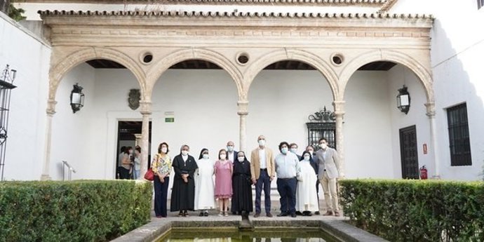 Archivo - Imagen de archivo del alcalde de Sevilla, Antonio Muñoz, que en mayo de 2021 como delegado de Hábitat Urbano firmó el convenio con el convento de San Leandro y las capillas de San José y Madre de Dios.