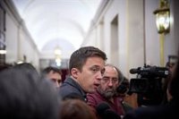 Más País quiere cerrar cuanto antes la "crisis" del TC y acusa al PP de ir "demasiado lejos"