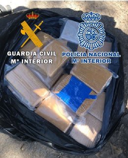 Nota De Prensa + Foto "Desarticulada En La Provincia De Málaga Una Organización Criminal Dedicada Al Tráfico De Heroína A Gran Escala "