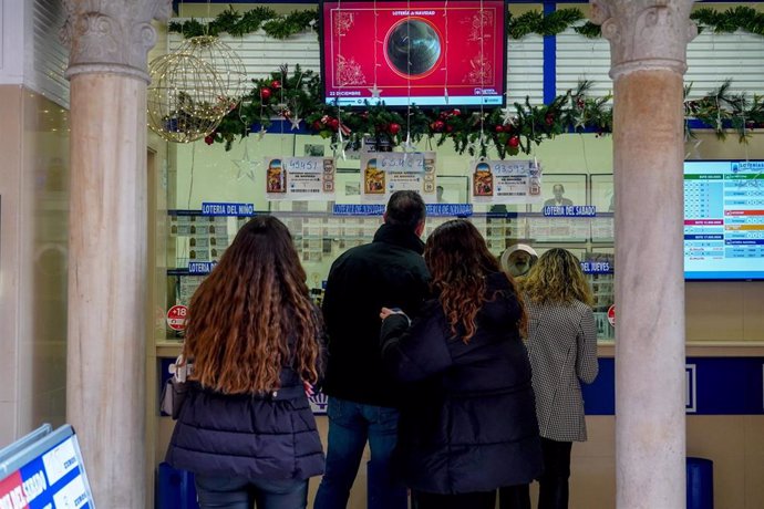 Compra de décimos de Lotería de Navidad, archivo