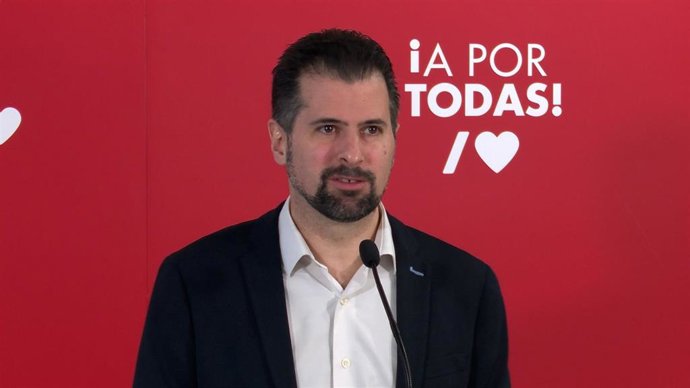 Desayuno navideño del secretario autonómico del PSOE, Luis Tudanca, con los medios de comunicación.