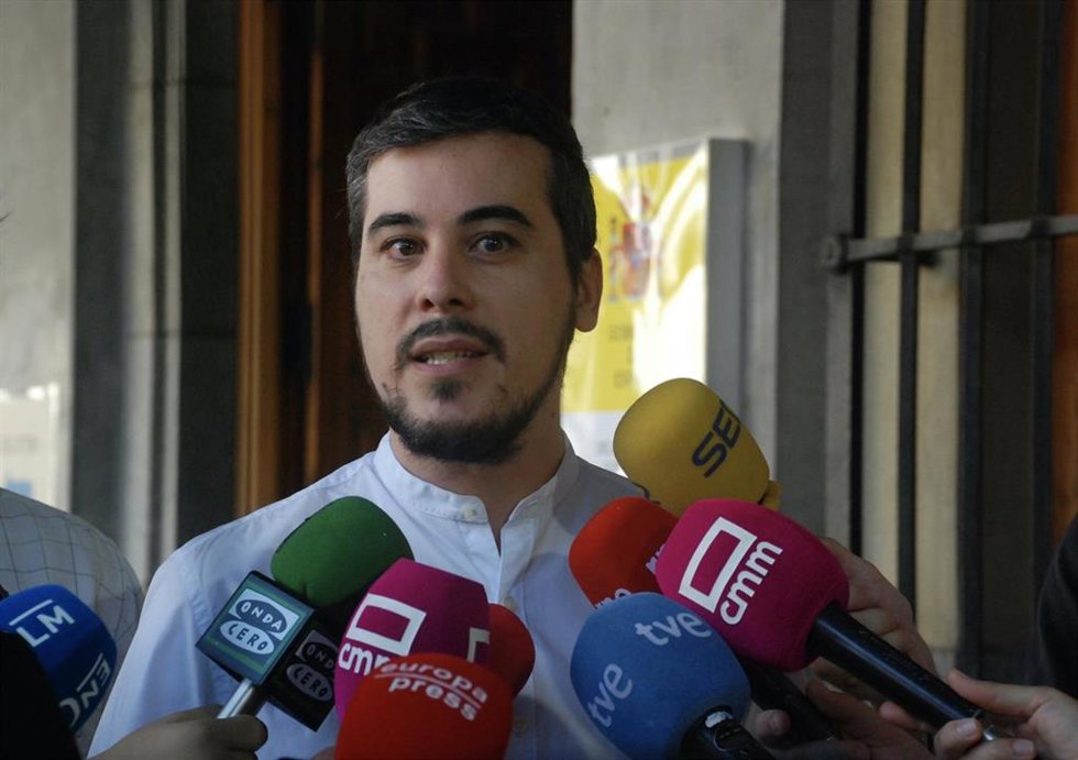 Archivo - El coordinador de Podemos en C-LM, José Luis García Gascón, en una foto de archivo.