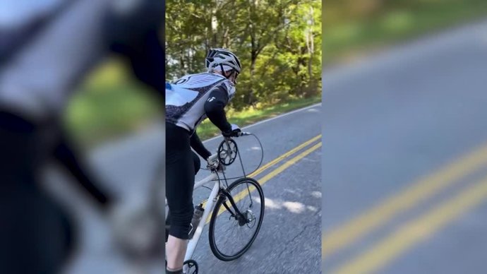 La particular bicicleta de este hombre: reconvertida para un entrenamiento completo