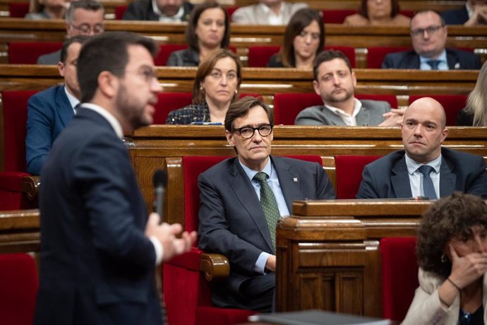 El presidente de la Generalitat, Pere Aragons, en la sesión de control en el pleno del Parlament