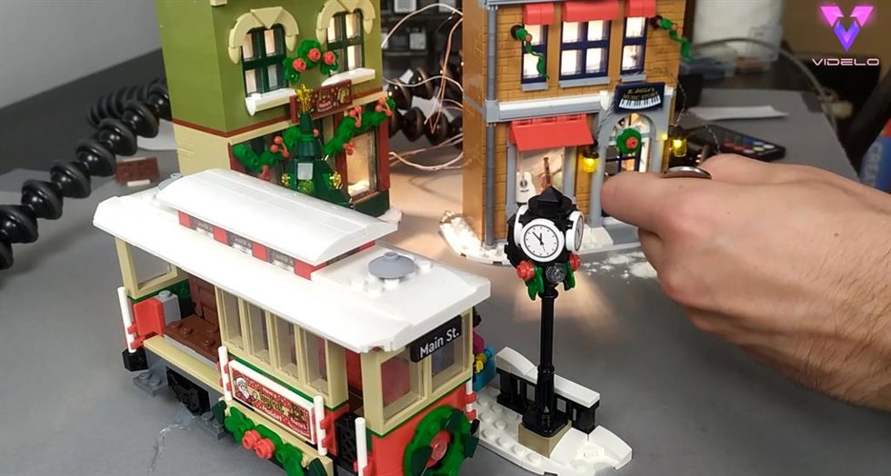 Este aficionado a las maquetas de Lego crea su gran proyecto navideño