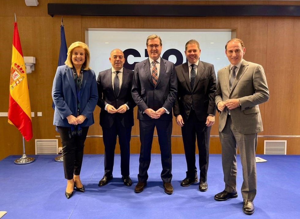 Andalucía revalida sus tres vicepresidencias en la CEOE y aumenta su peso al asumir la coordinación territorial.