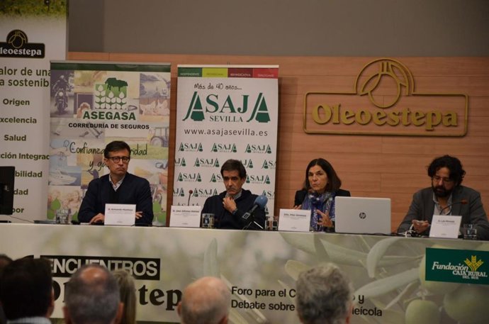 Jornada de Asaja-Sevilla en Estepa.