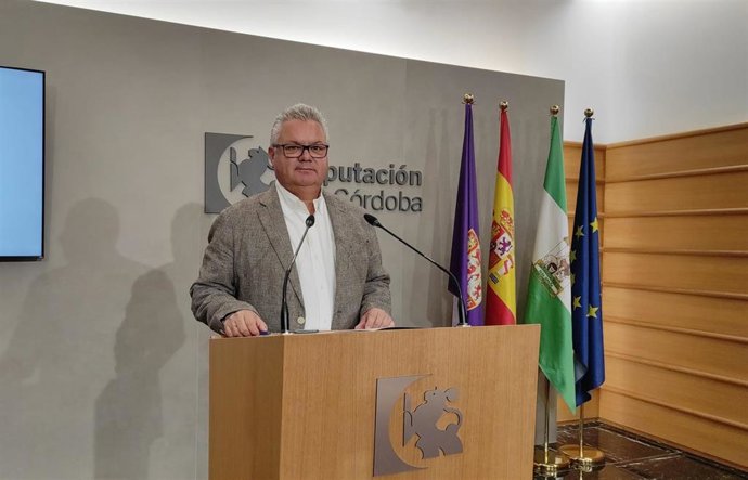 Archivo - El portavoz del PSOE en la Diputación de Córdoba, Esteban Morales, en una imagen de archivo.
