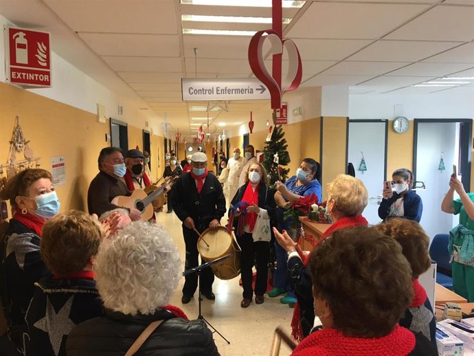 El Hospital Infanta Elena de Huelva inicia su programación especial de Navidad.