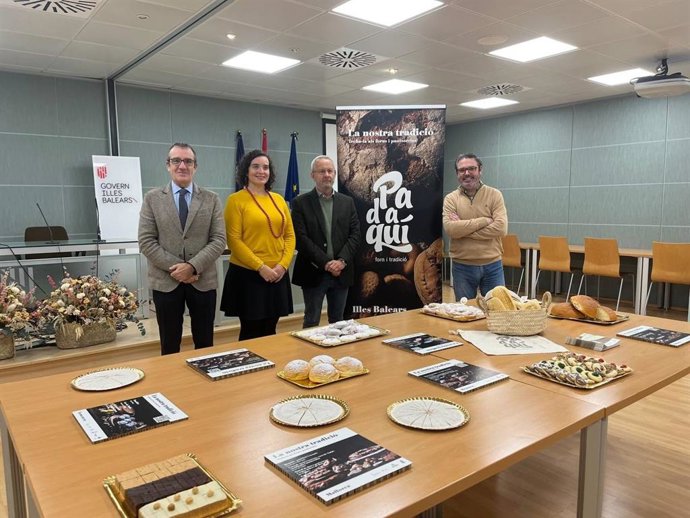 El vicepresidente Yllanes, antes de la rueda de prensa.